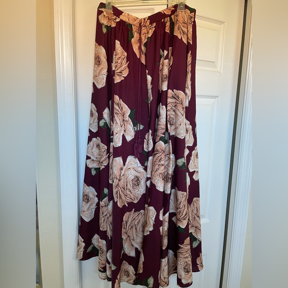Elegant Floral Skirt in Burgundy